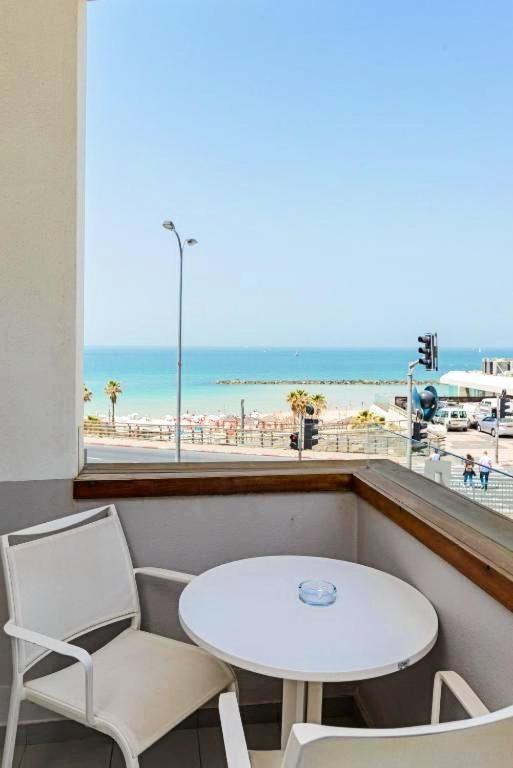 Olive Gordon By The Beach Tel Aviv Exterior foto